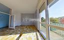 ampio-trilocale-con-balcone-box-e-cantina-