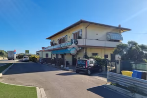 5 LOCALI A NOTARESCO