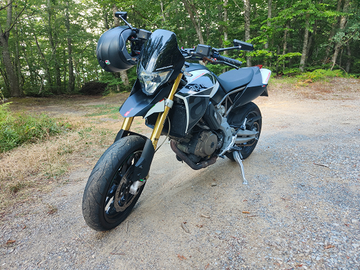 Aprilia Dorsoduro 750