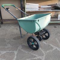 CARRELLO SPANDISEMENTE E CONCIME