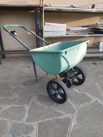 CARRELLO SPANDISEMENTE E CONCIME