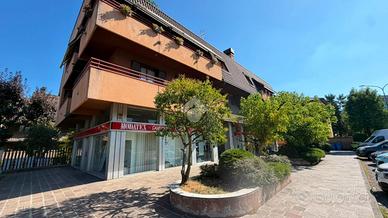 4 LOCALI A DESIO