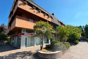 4 LOCALI A DESIO