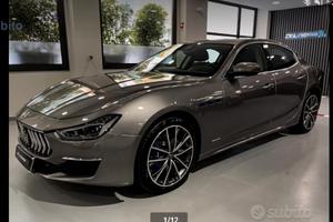 Maserati Ghibli Granlusso Hybrid MHEW 330 cv