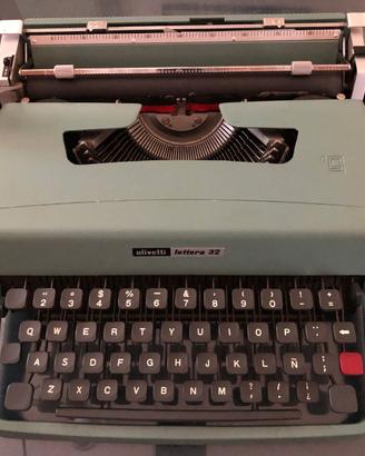 Macchina per scrivere Olivetti manuale Lettera 32