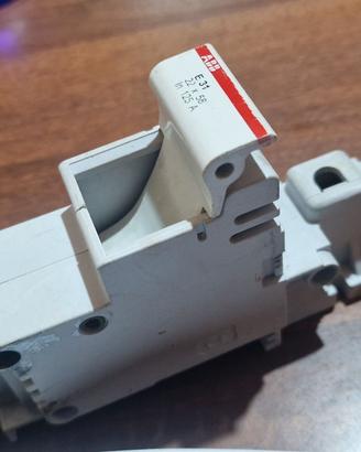 PORTAFUSIBILE ABB E31  22X58   125A  100A