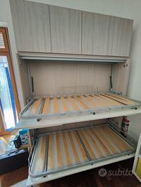 Mobile letto a scomparsa con due letti singoli