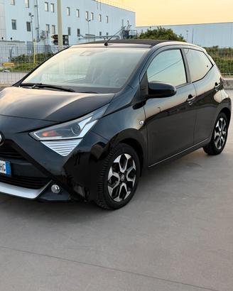 Toyota Aygo Connect 1.0 VVT-i 72 CV 5 porte x-wave