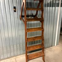 Scaletta da biblioteca in noce fine 700’