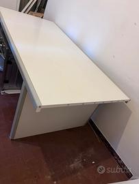 Tavolo da ufficio o da lavoro