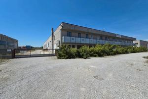 2639889 - Capannone industriale con beni mobili