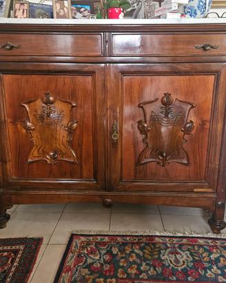 Credenza antica a due ante con marmo