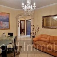 Appartamento rifinito con garage a Riposto