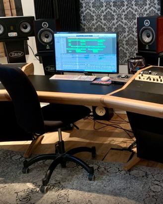 Zaor Onda Angled MKII Studio Desk