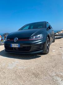 Volkswagen golf GTI