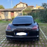 Porsche Panamera 4S