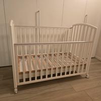 Lettino marca Pali laccato bianco