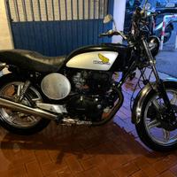 Honda cb 400 castomizzata