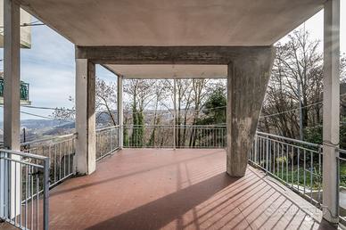 APPARTAMENTO CON INGRESSO INDIPENDENTE, TERRAZZO E