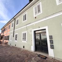 2 LOCALI A TRIESTE