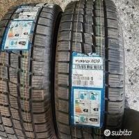 Coppia pneumatici nuovi 215 65 16c toyo
