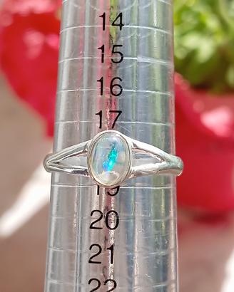 Anello in Opale bianco etiope, su Argento 925