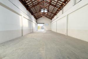 MAGAZZINO A LODI