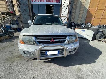 Ricambi Mitsubishi Pajero DiD 3.2 diesel del 2000