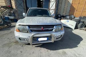 Ricambi Mitsubishi Pajero DiD 3.2 diesel del 2000