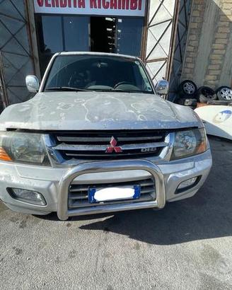 Ricambi Mitsubishi Pajero DiD 3.2 diesel del 2000