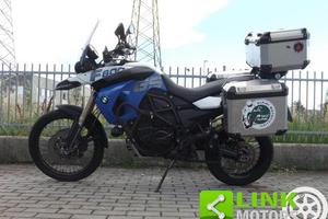 BMW F 800 GS con valigie laterali originali BMW