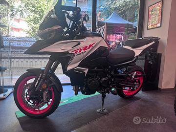 New Benelli TRK 902 Stradale in pronta consegna