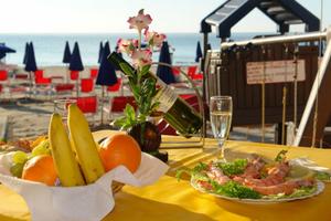 Appartamento in villa con giardino vicino al mare