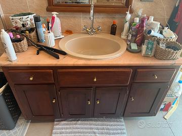 Mobile bagno in legno massello e piano in marmo