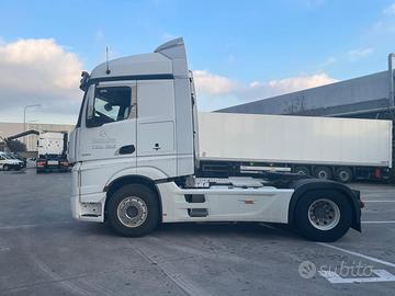 Trattore stradale MERCEDES ACTROS