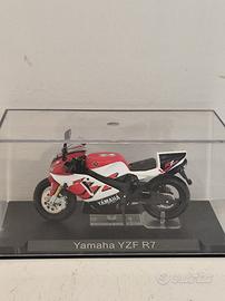 Modellino Moto Yamaha YZF R7 1:24