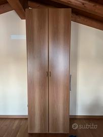 Armadio in legno