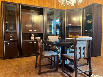 Sala angolare completa, tavolo allungabile e sedie