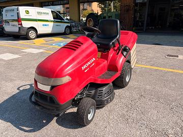 Trattorino rasaerba Honda HF2315