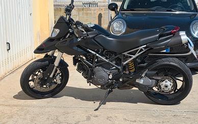 Ducati Hypermotard 796