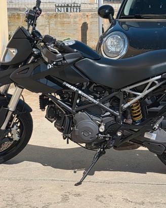 Ducati Hypermotard 796