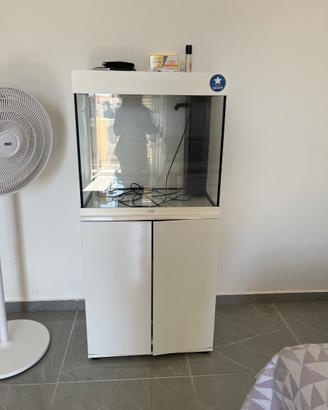 Acquario con mobile 