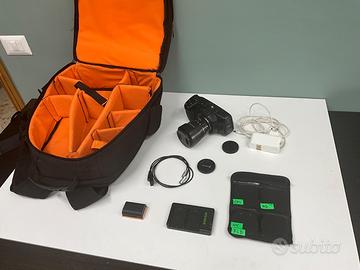 Blackmagic Cinema Pocket 4K + Obiettivo e batterie