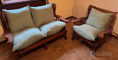 Divano due posti e poltrona