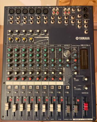 Mixer Yamaha MG124CX