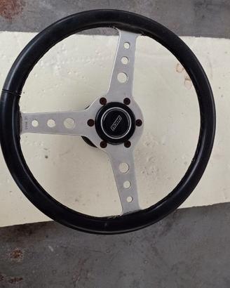 Volante Momo Le Mans