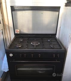 Cucina GAS TECNOGAS 5 Fuochi e Forno Nera Inox 80