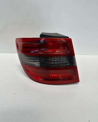 STOP FANALE POSTERIORE SINISTRO MERCEDES Classe B