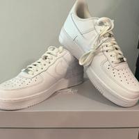 NlKE AIR FORCE 1  '07 EU 39 1/3