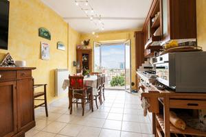 3 LOCALI A PORTO RECANATI